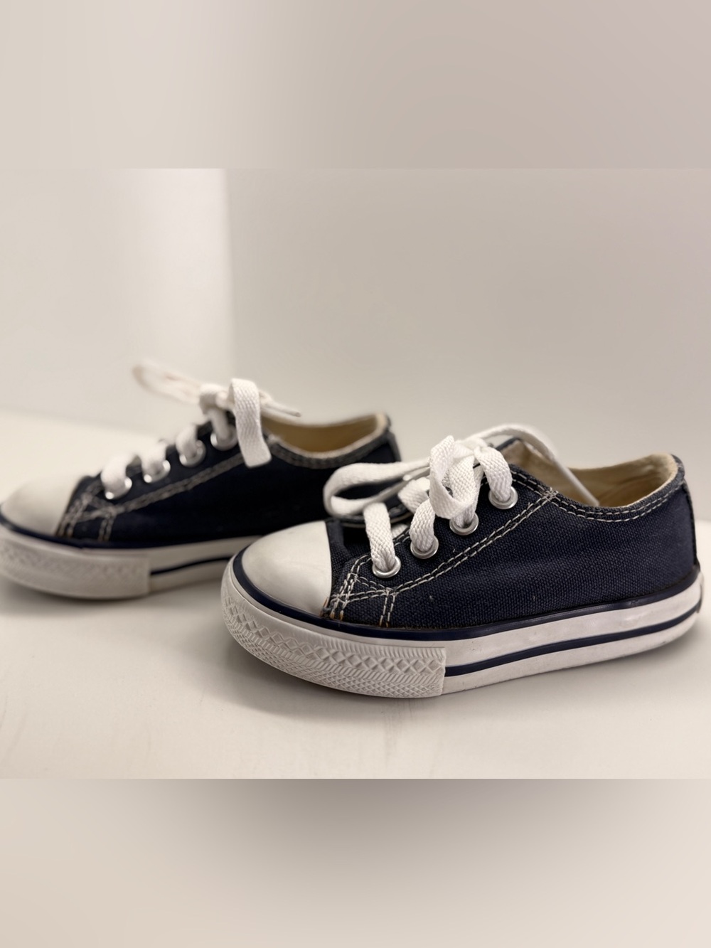 Kids Navy Low-Top Canvas Lace Sneakers
